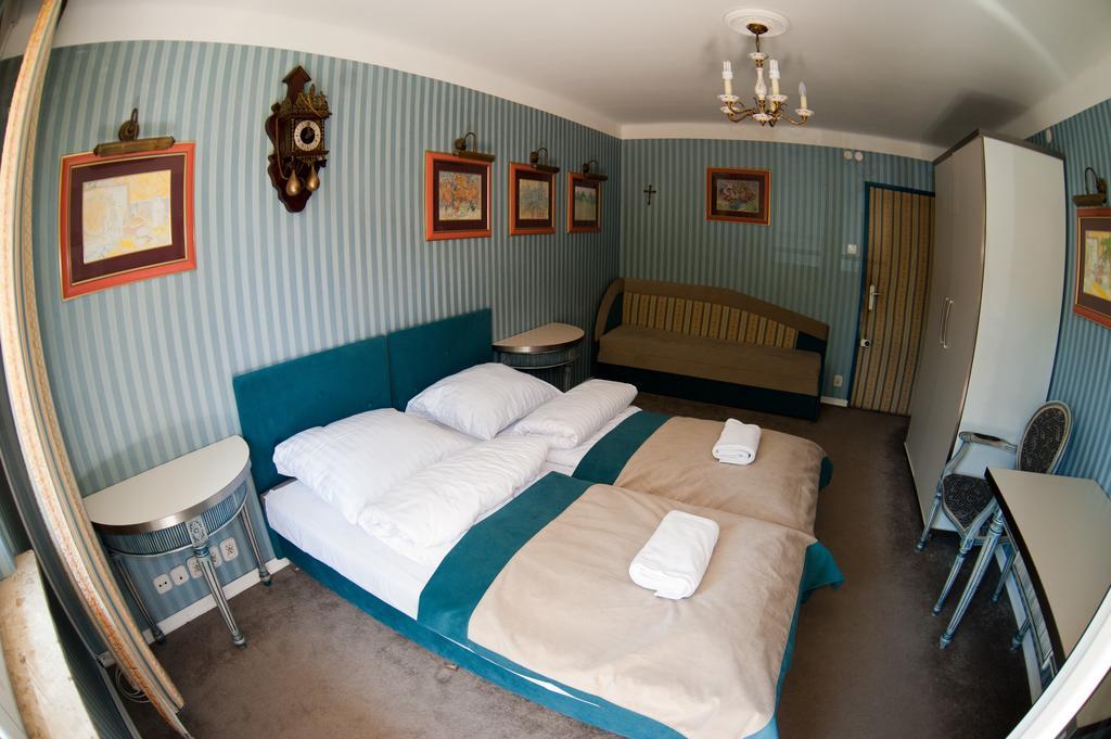 The Center Apartments Krakowska Жешов Стая снимка